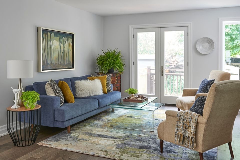 blue and beige cozy living room Design by ANDREA COLMAN  Photography by STEPHANI BUCHMAN